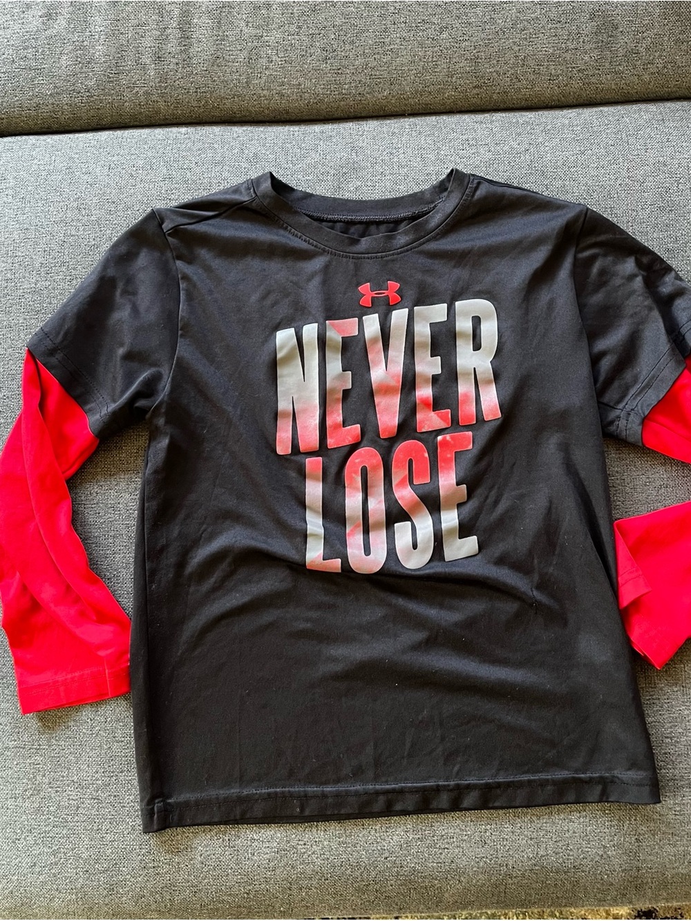 Under Armour Boys Size 7 Never Lose 2-in-1 Layered Performance Shirt Black Red
